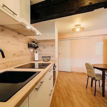 Vieille - Calme Et Cosy - Parking Gratuit Daire *